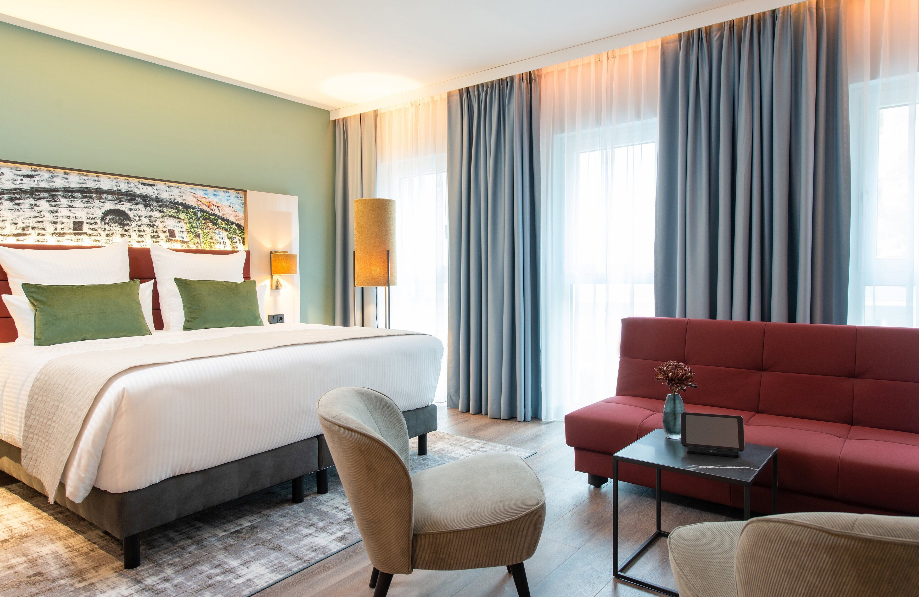 Deluxe-Zimmer | Minibar, Zimmersafe, Schreibtisch, schallisolierte Zimmer