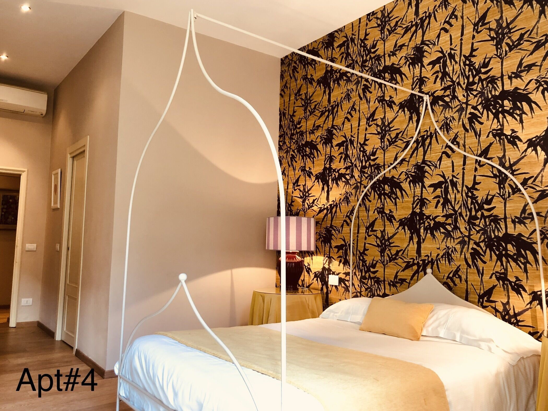 Stylish Luxury apartment in Lucca historical center AC & WiFi