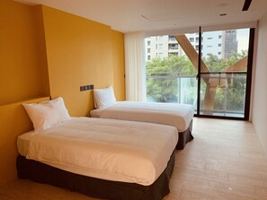 Free WiFi, bed sheets