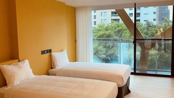 Business Twin Room | Free WiFi, bed sheets