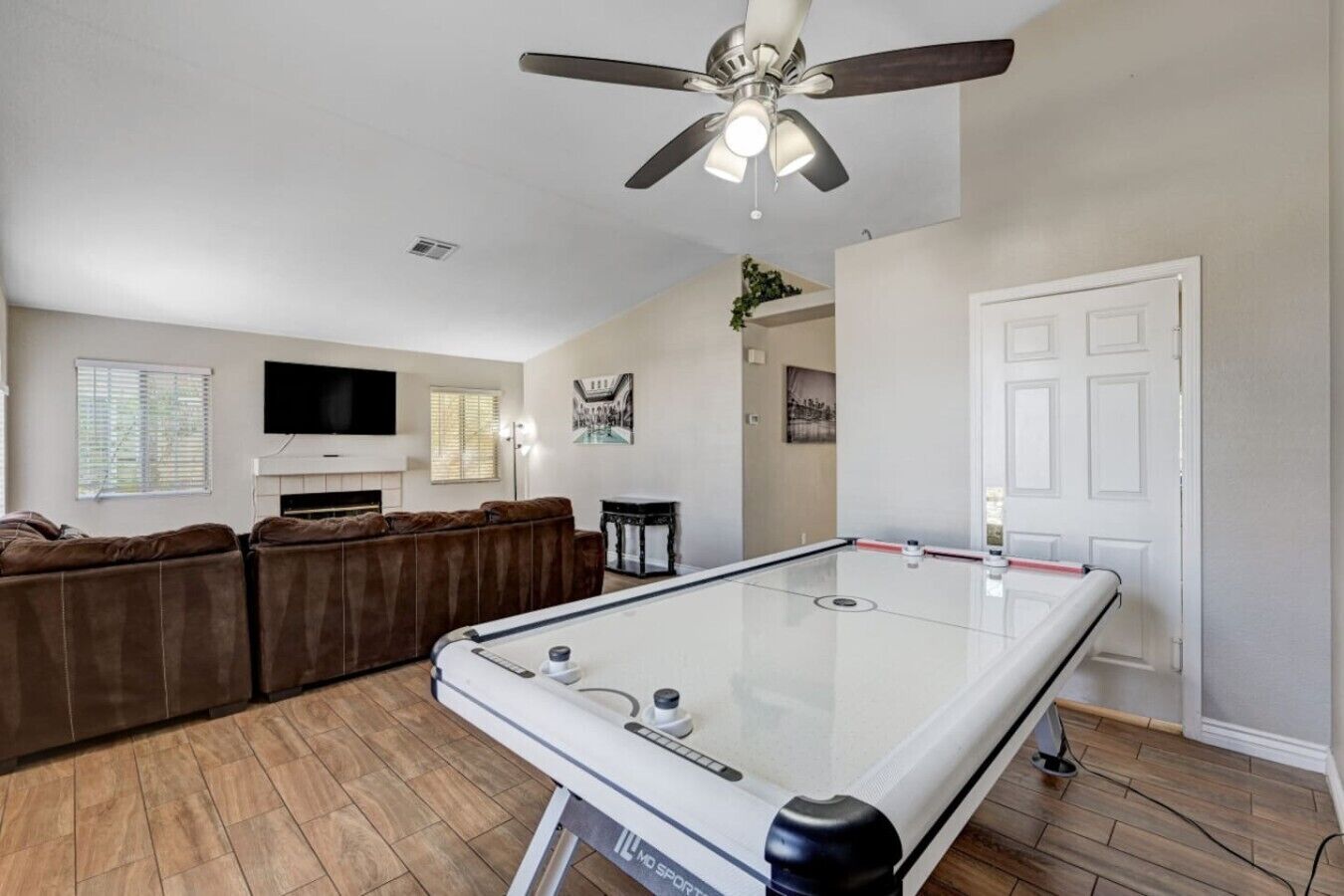 Spielezimmer