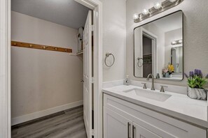Ilmaiset hygieniatuotteet, hiustenkuivaaja