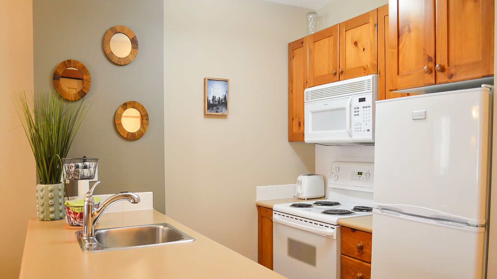 1 bedroom apartment in village centre, ski in/out