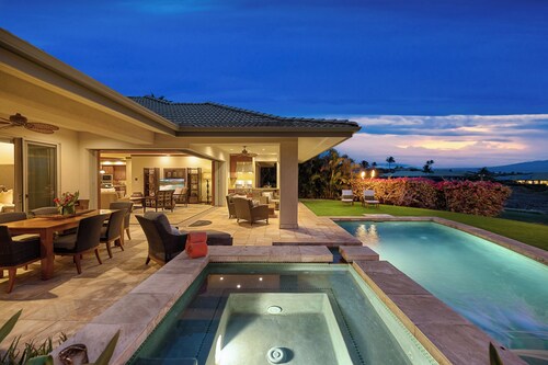 Largest Wai'ula'ula Family Residence with Heated Pool & Guest House