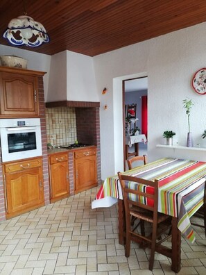 تناول الطعام