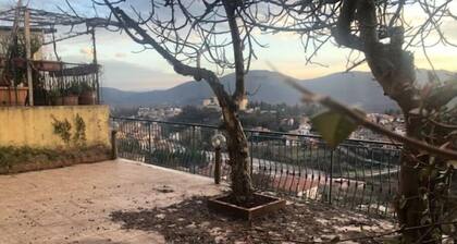 Villetta Indipendente Panoramica e Immersa nel Verde