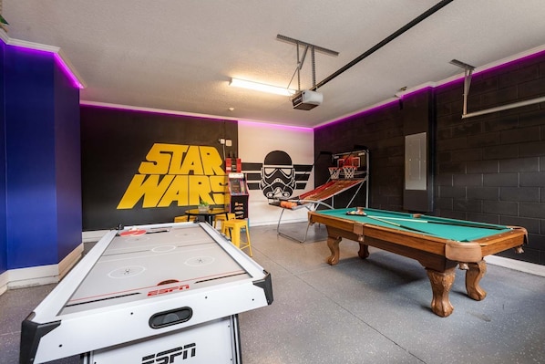 Spielezimmer