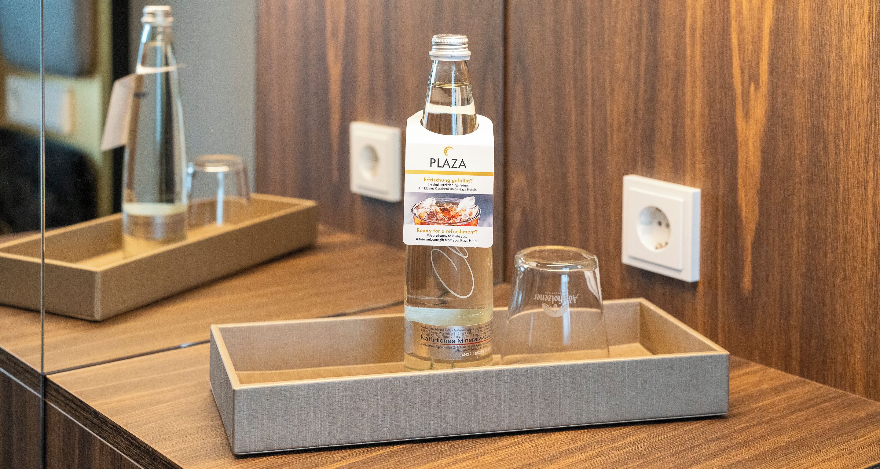 premium single room | room amenity