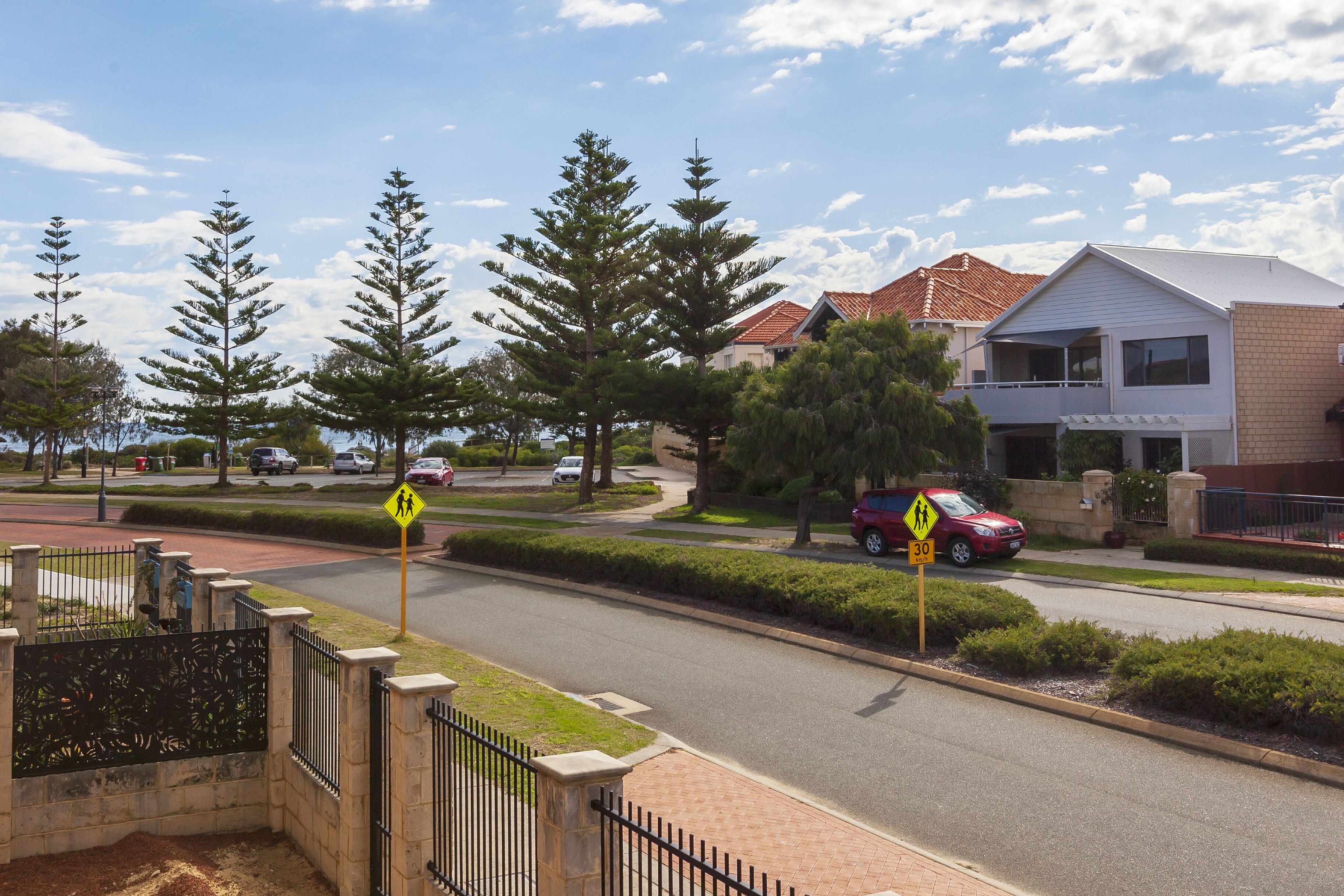 Walk to Avalon Bay — image 2