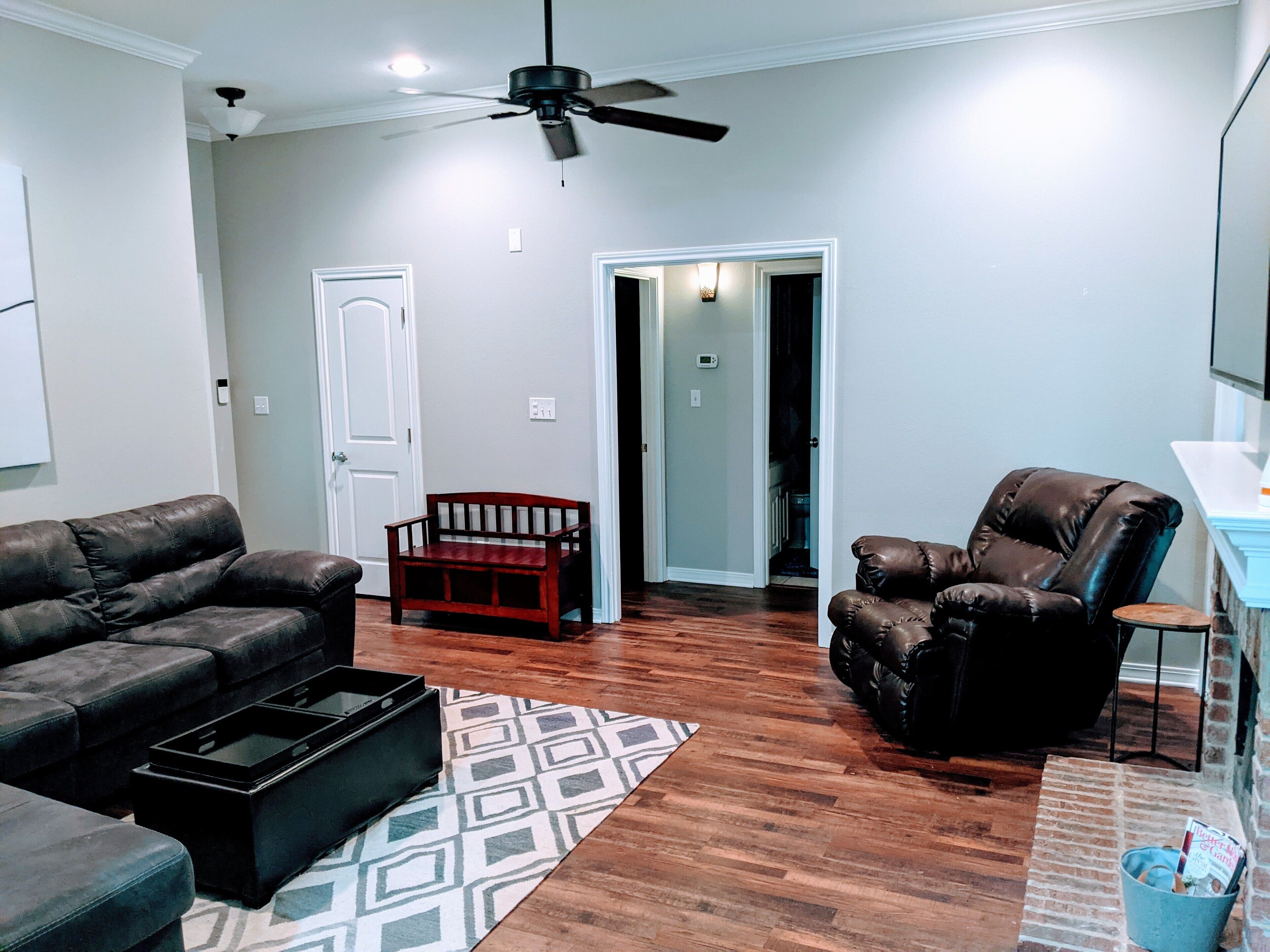 Charming, Quiet, South Shreveport Retreat King Bed