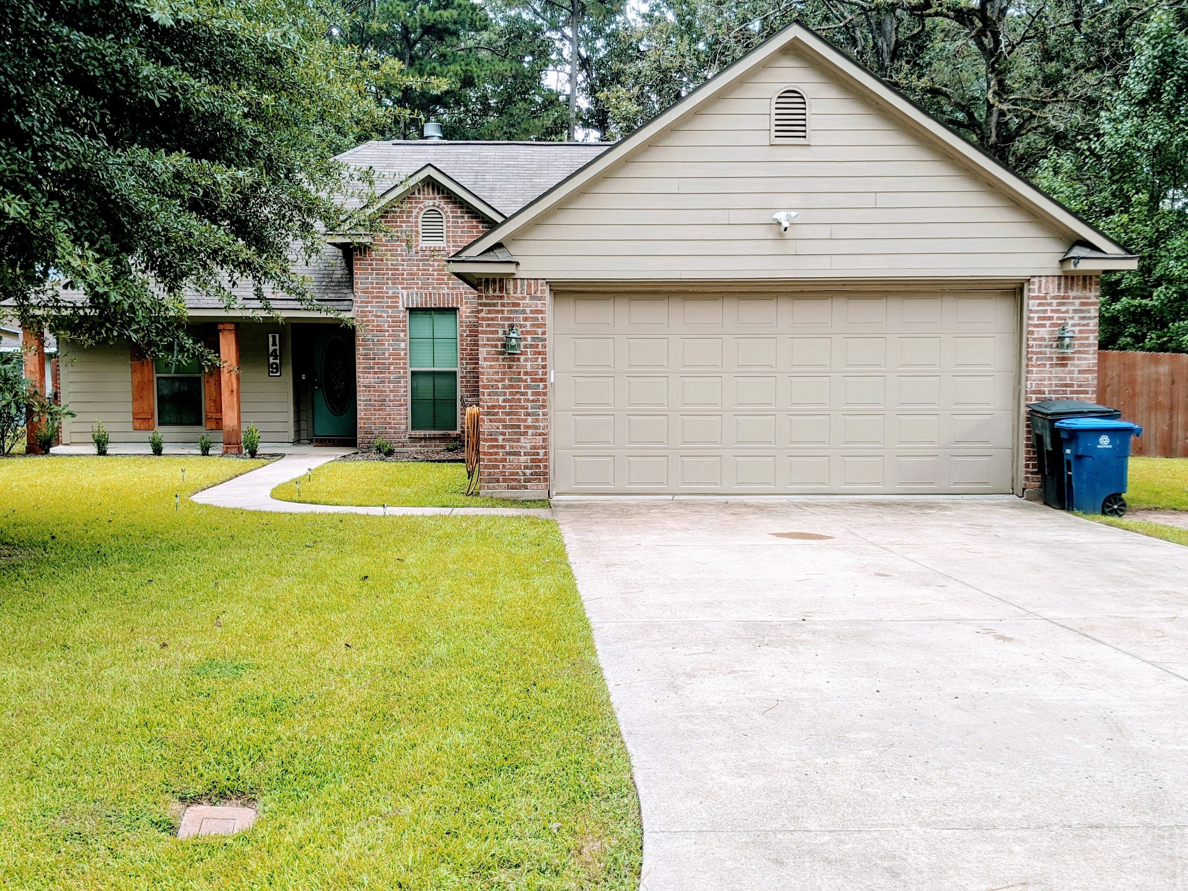 Charming, Quiet, South Shreveport Retreat King Bed