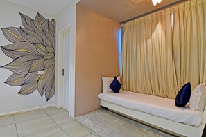 Suite Deluxe | Escritorio, espacio para trabajar con laptop y wifi gratis