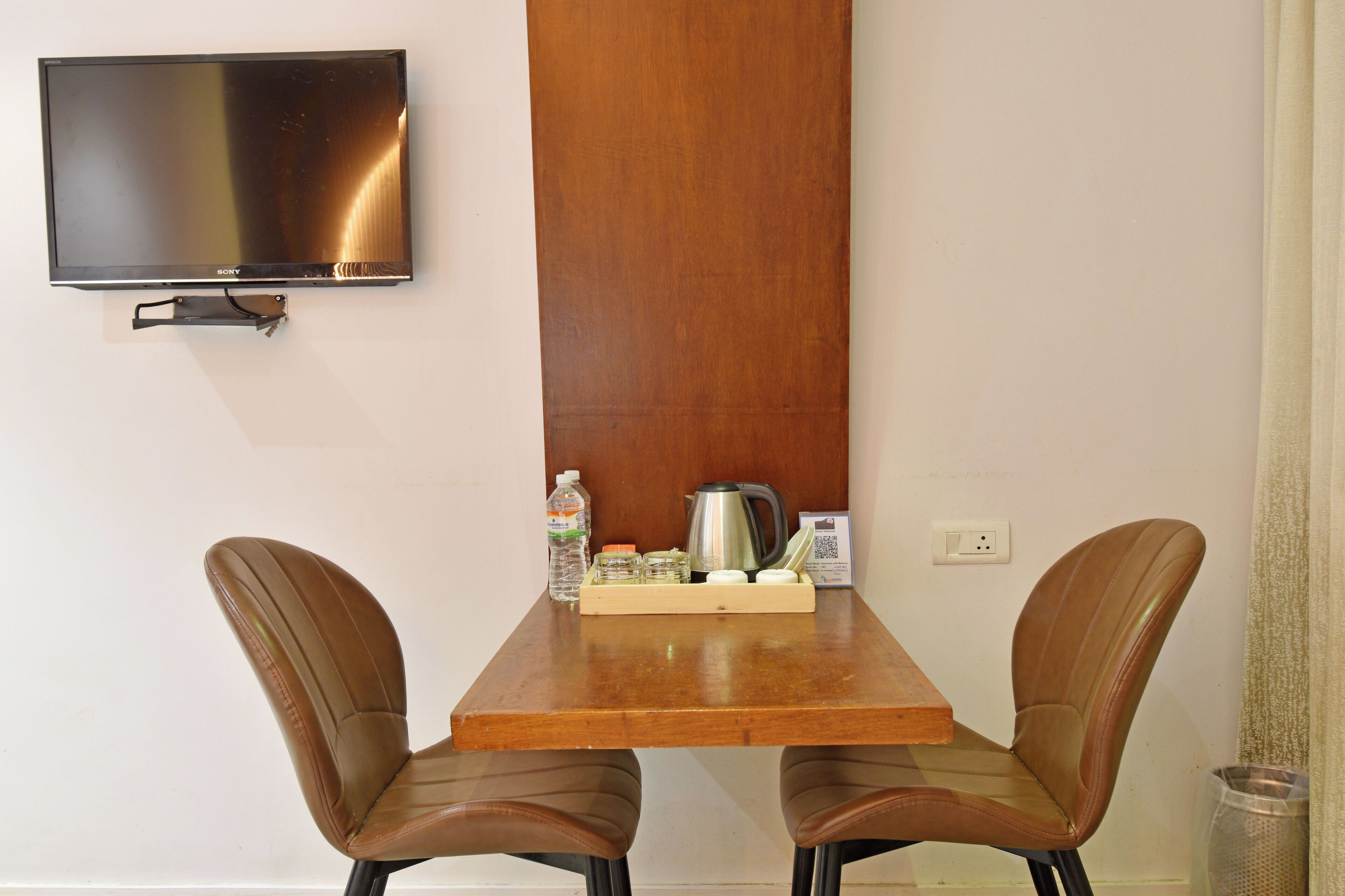 Deluxe Suite | In-room dining