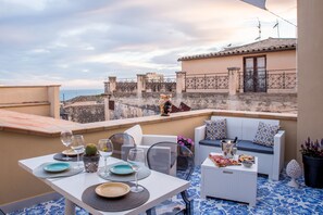 Outdoor dining - Kéramos Luxury Rooms - Exclusive Room (Sciacca)