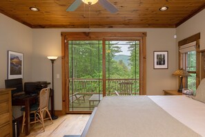 3 bedrooms, iron/ironing board, Internet, bed sheets