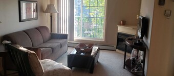 Smart 2 Bedroom Apartment for 3 with 2 Washrooms, Balcony, WIFI, In Suite Laundr