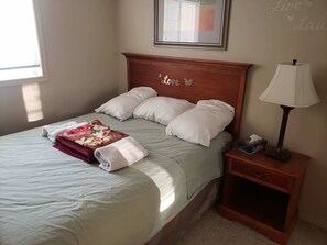 3 Schlafzimmer, Bügeleisen/Bügelbrett, WLAN, Bettwäsche