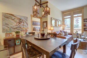 Condo, 2 Bedrooms | Private kitchen