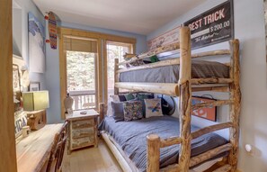 Condo, 2 Bedrooms