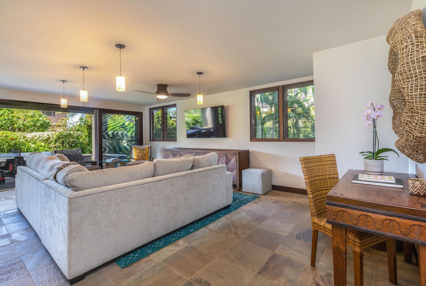 Stunning Hanalei home right by the Beach! TVR #5123