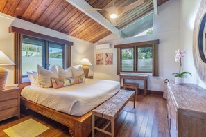 4 bedrooms, desk, iron/ironing board, free WiFi