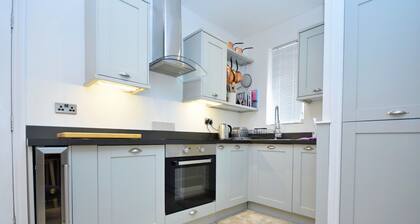 A family house that sleeps 8 guests in 4 bedrooms