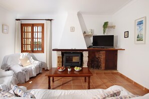 TV - L´Embat ( Tolo ) Charming 2 bedroom villa (Pollensa)
