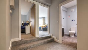 Appartement (2 Bedrooms) | Woonruimte | Een flatscreentelevisie