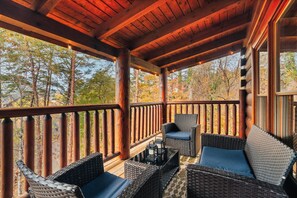Deluxe Cabin, 6 Bedrooms, Hot Tub, Mountain View | Terrace/patio