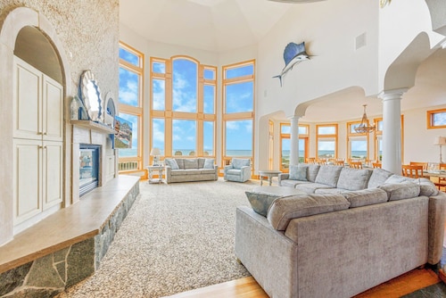 Premier Oceanfront Dog Friendly w/ Pool, Elevator, Hot Tub, Theater, Game Room