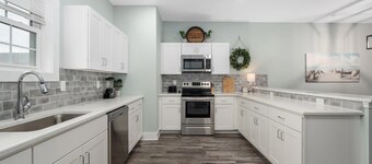 3BR/Garage, Walk Beach/Boardwalk, Bikes, BeachGear