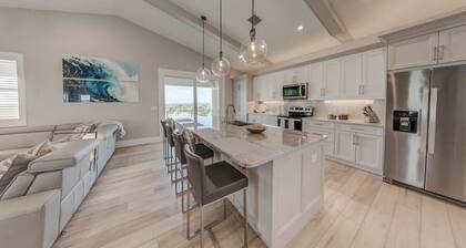 Palm Coast Luxury | Pool, Spa, Elevator, and Views