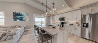 Palm Coast Luxury | Pool, Spa, Elevator, and Views