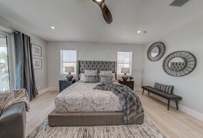 5 bedrooms, desk, iron/ironing board, travel cot - Palm Coast Luxury | Pool, Spa, Elevator, and Views (Palm Coast)