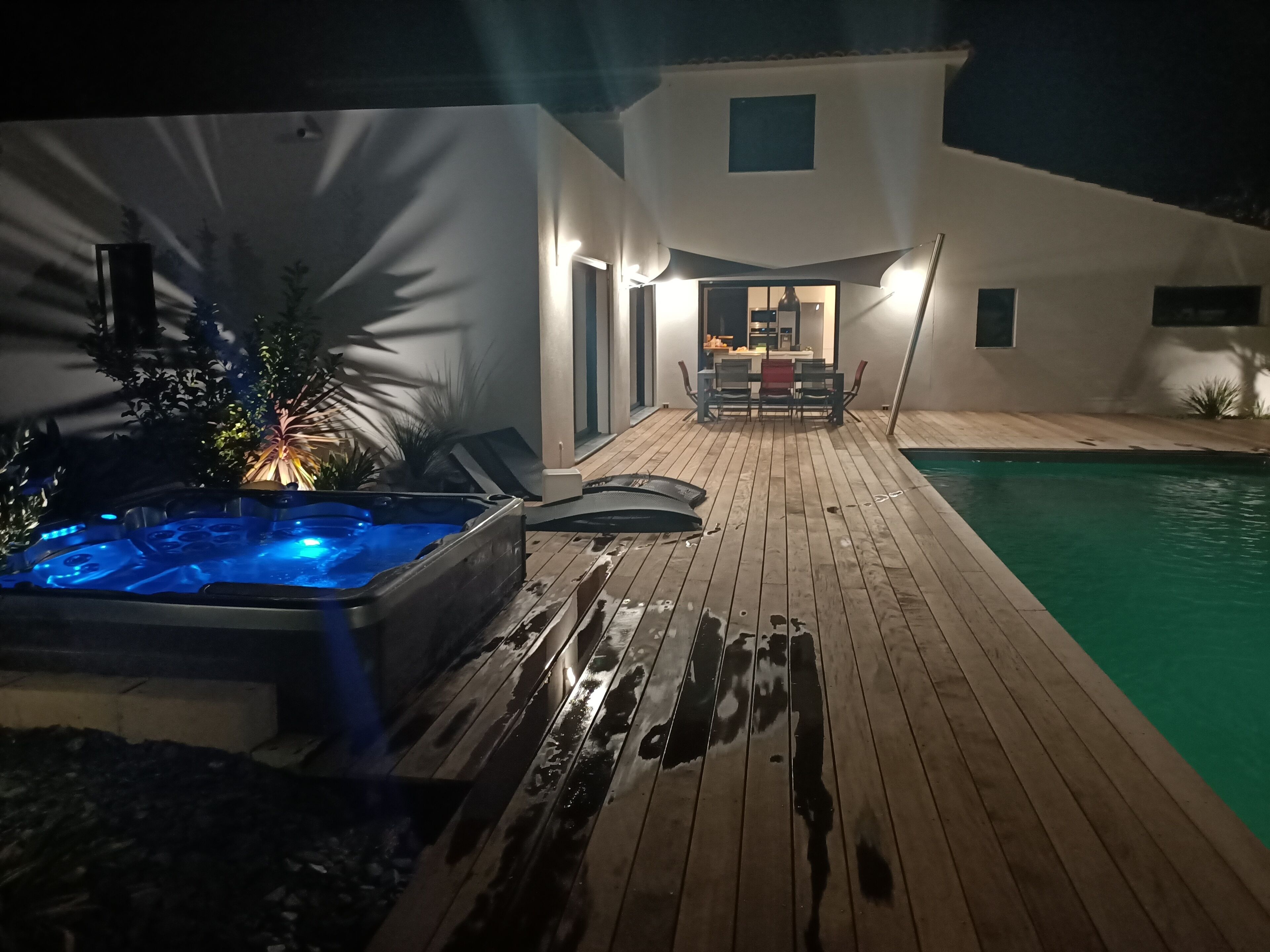 Magnifique Villa Contemporaine Avec SPA et Piscine Chauffée