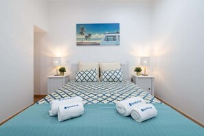 1 slaapkamer, een strijkplank/strijkijzer, reisbedje, wifi