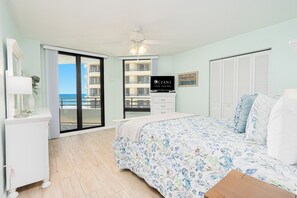 2 slaapkamers, een strijkplank/strijkijzer, gratis wifi, beddengoed