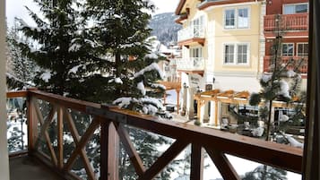 Cottage, 1 Bedroom | Property grounds