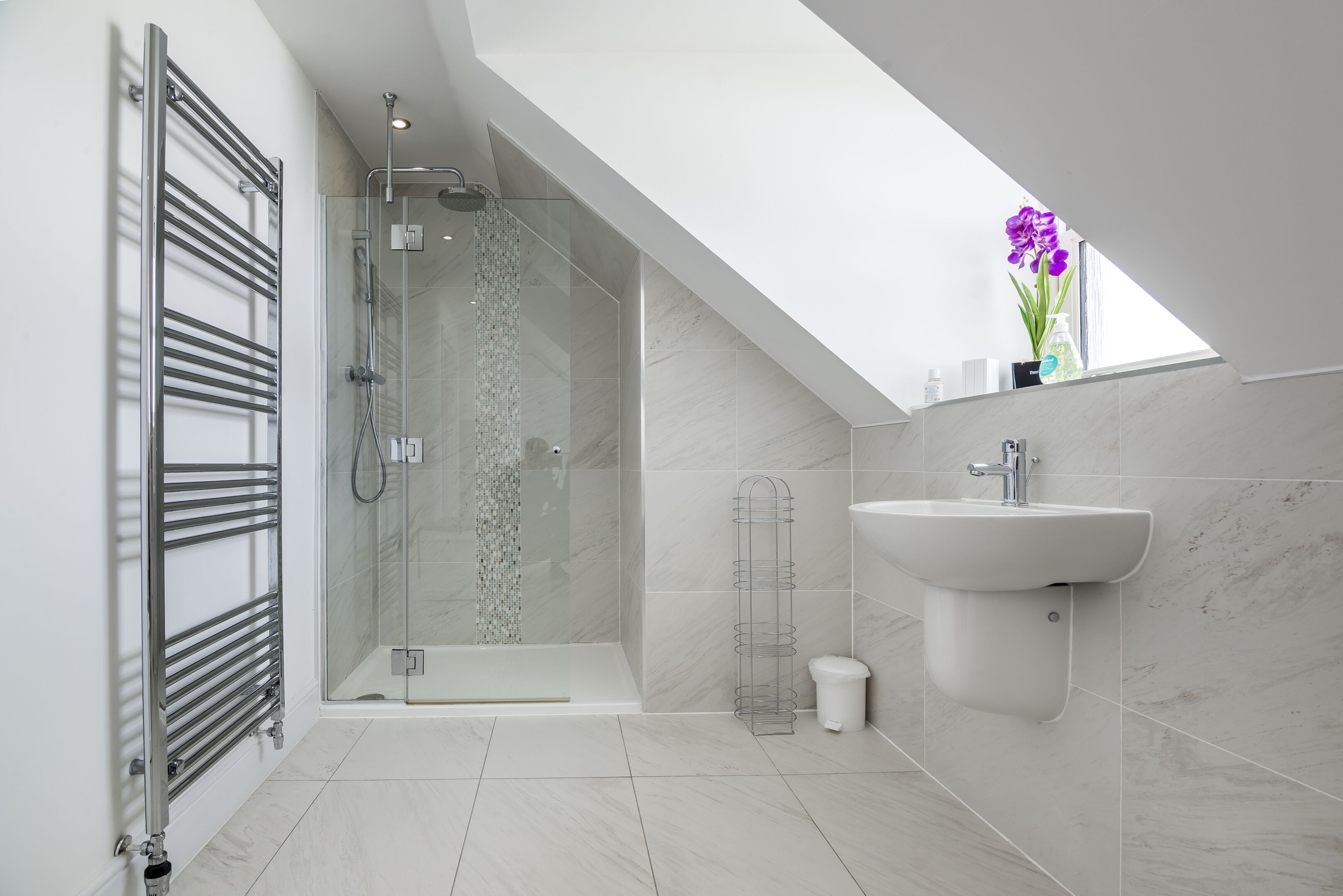House (5 Bedrooms) | Bathroom | Hair dryer