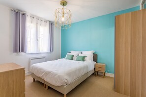 1 室のベッドルーム、アイロン / アイロン台、WiFi (無料)、ベッドシーツ