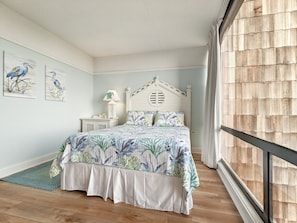 2 bedrooms, iron/ironing board, free WiFi