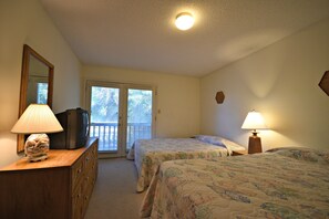 4 bedrooms, iron/ironing board, free WiFi