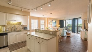 Interior - Oceanfront Condo - Litchfield by the Sea - Community Pool & Hot Tub (Pawleys Island)