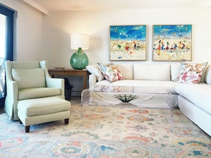 TV - Oceanfront Condo - Litchfield by the Sea - Community Pool & Hot Tub (Pawleys Island)