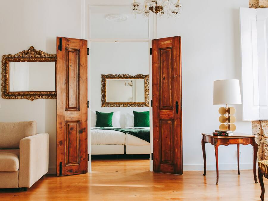 Apartemen Superior, 1 kamar tidur | Minibar, brankas, tirai kedap cahaya, dan kedap suara