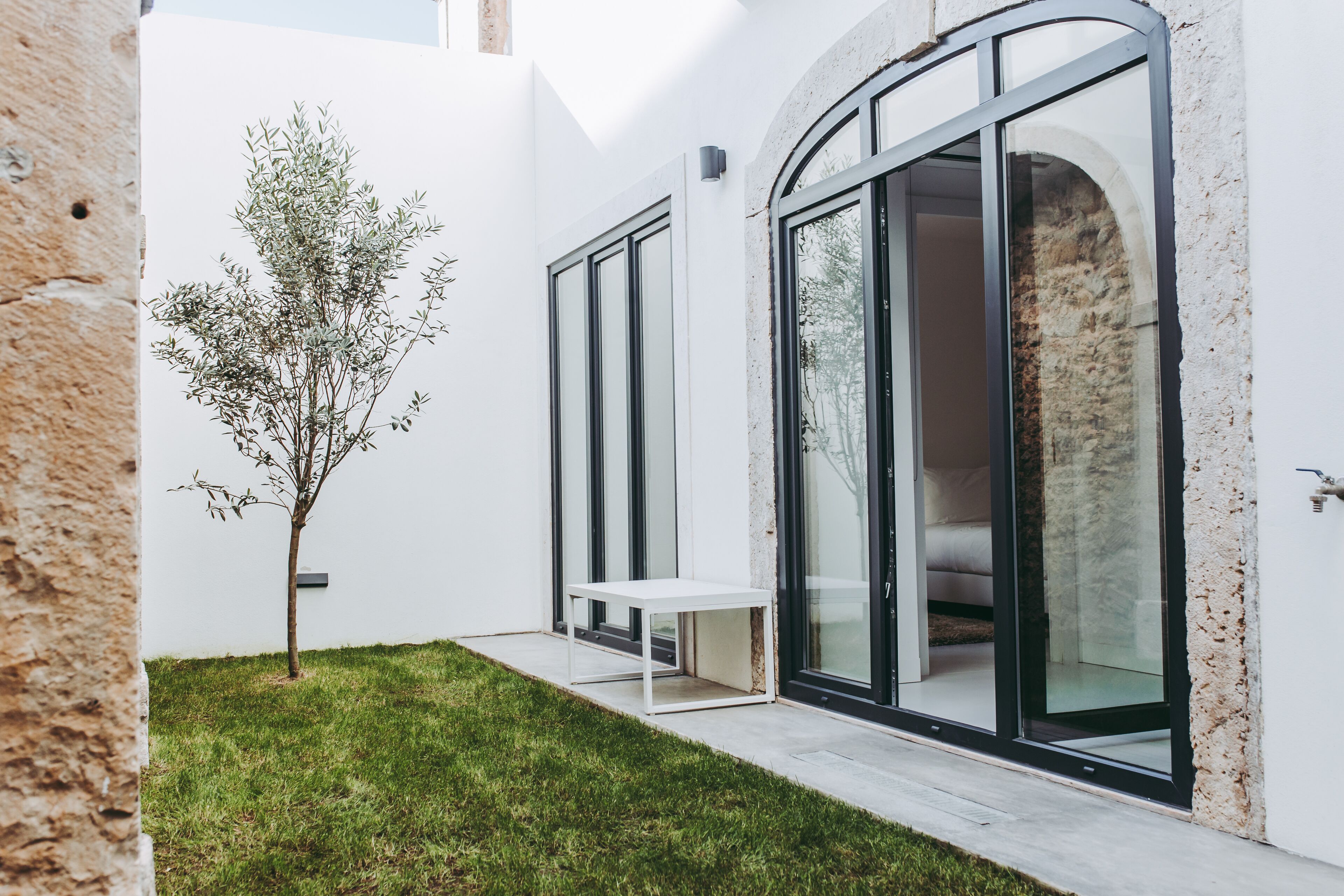 Deluxe One-Bedroom Apartment, Private Garden | Vista giardino