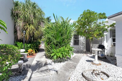 DOWN TOWN DELRAY, walk to Atlantic Ave, beach, pets are welcome