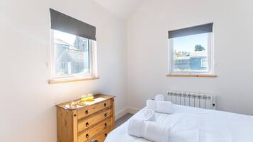 2 soverom, strykejern/-brett, wi-fi og sengetøy