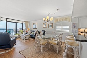 Interior - Verandas 406 - Oceanfront 4 Bedroom Condo - Pool. Hot Tub, & Lazy River (North Myrtle Beach)