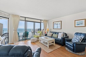 TV, DVD player - Verandas 406 - Oceanfront 4 Bedroom Condo - Pool. Hot Tub, & Lazy River (North Myrtle Beach)